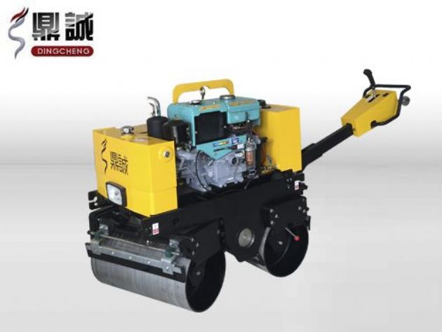 點(diǎn)擊查看詳細(xì)信息<br>標(biāo)題：DC-840-I全液壓手扶雙鋼輪壓路機(jī) 閱讀次數(shù)：14345