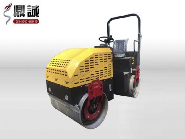 點(diǎn)擊查看詳細(xì)信息<br>標(biāo)題：2.5噸全液壓座駕式振動(dòng)壓路機(jī) 閱讀次數(shù)：14469