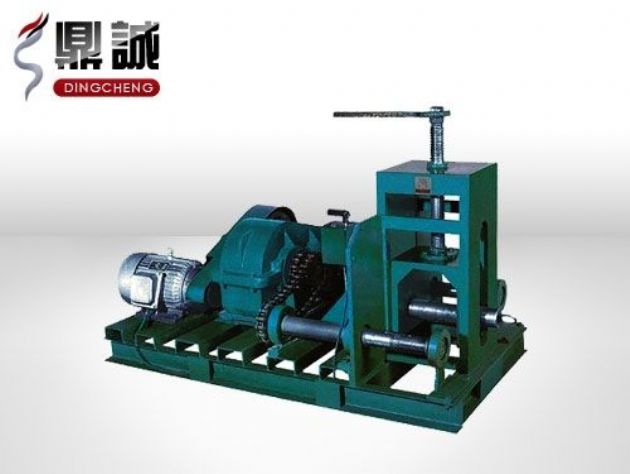 點擊查看詳細信息<br>標題：臥式多功能滾動彎管機 閱讀次數：4592